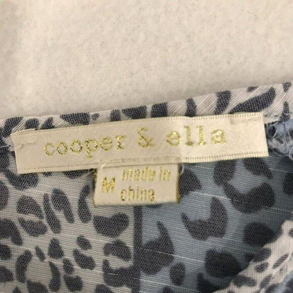 Cooper & Ella Career Blouse Cap Sleeve Tie Bottom Blue Animal Print Size Medium - Picture 9 of 14